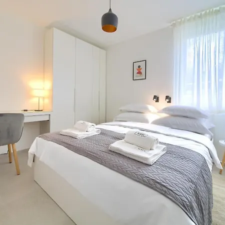 Navi Apartment Selce Exterior photo