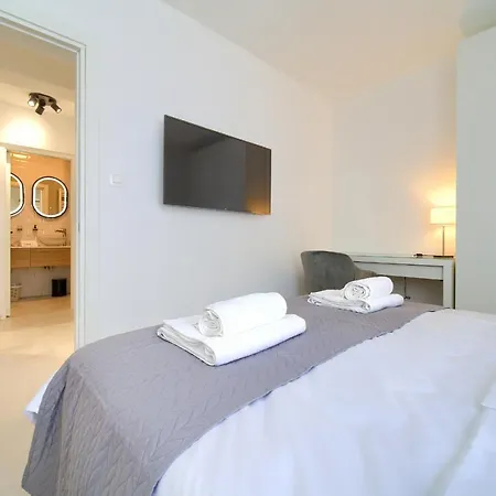 Navi Apartment Selce Exterior photo