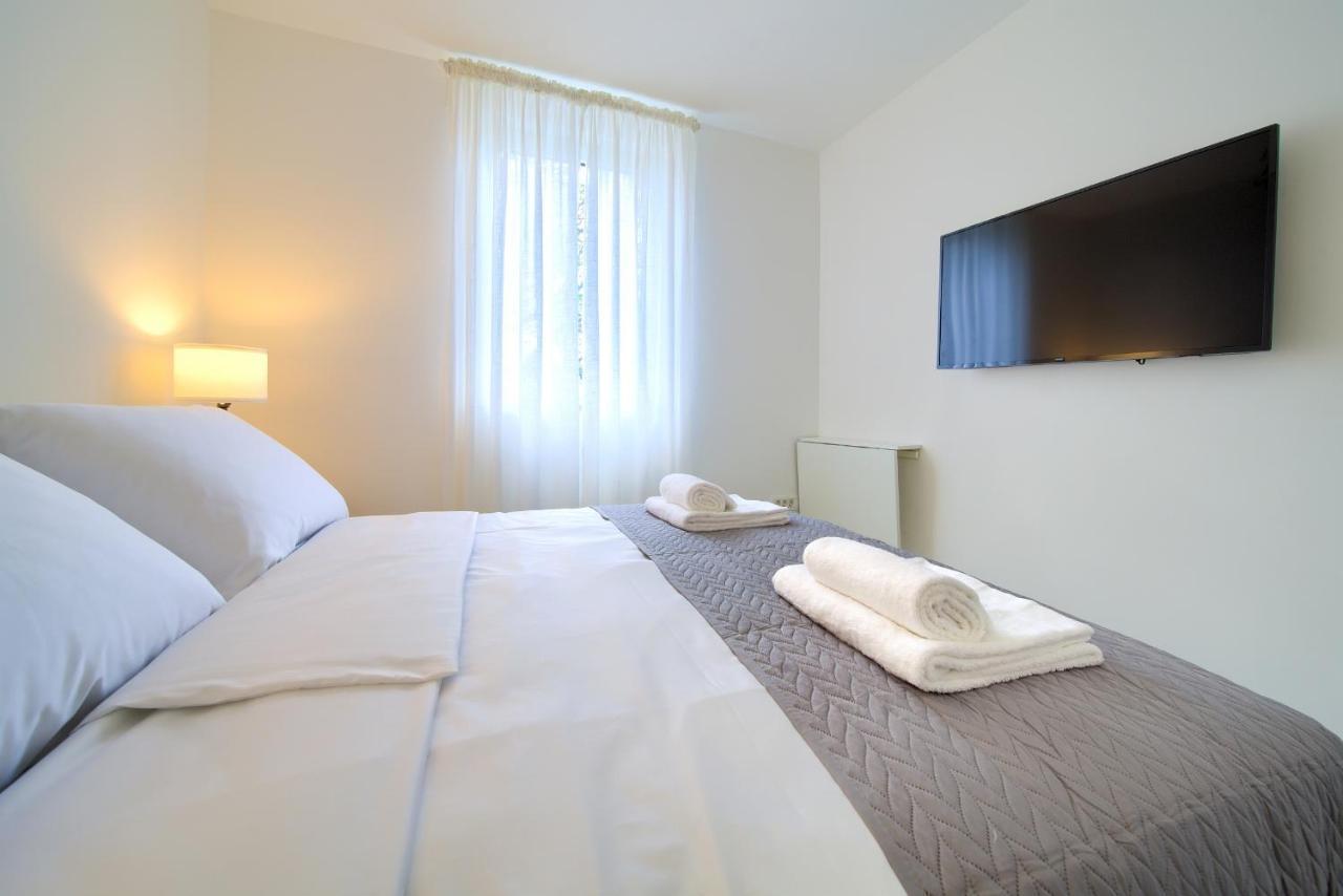 Navi Apartment
