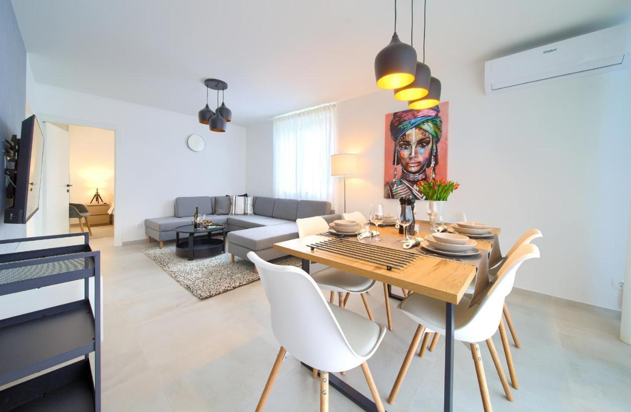 Navi Apartment *