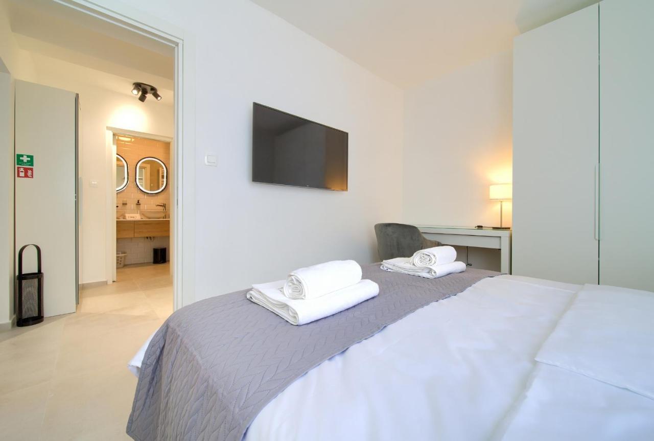 Apartment Navi *